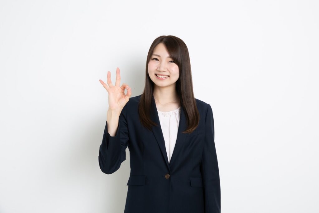 女性のブラウス